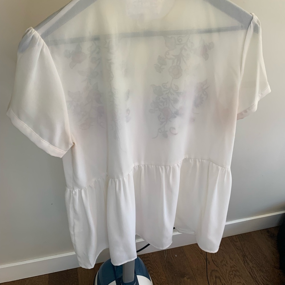 Embroidered blouse - Picture 3 of 3